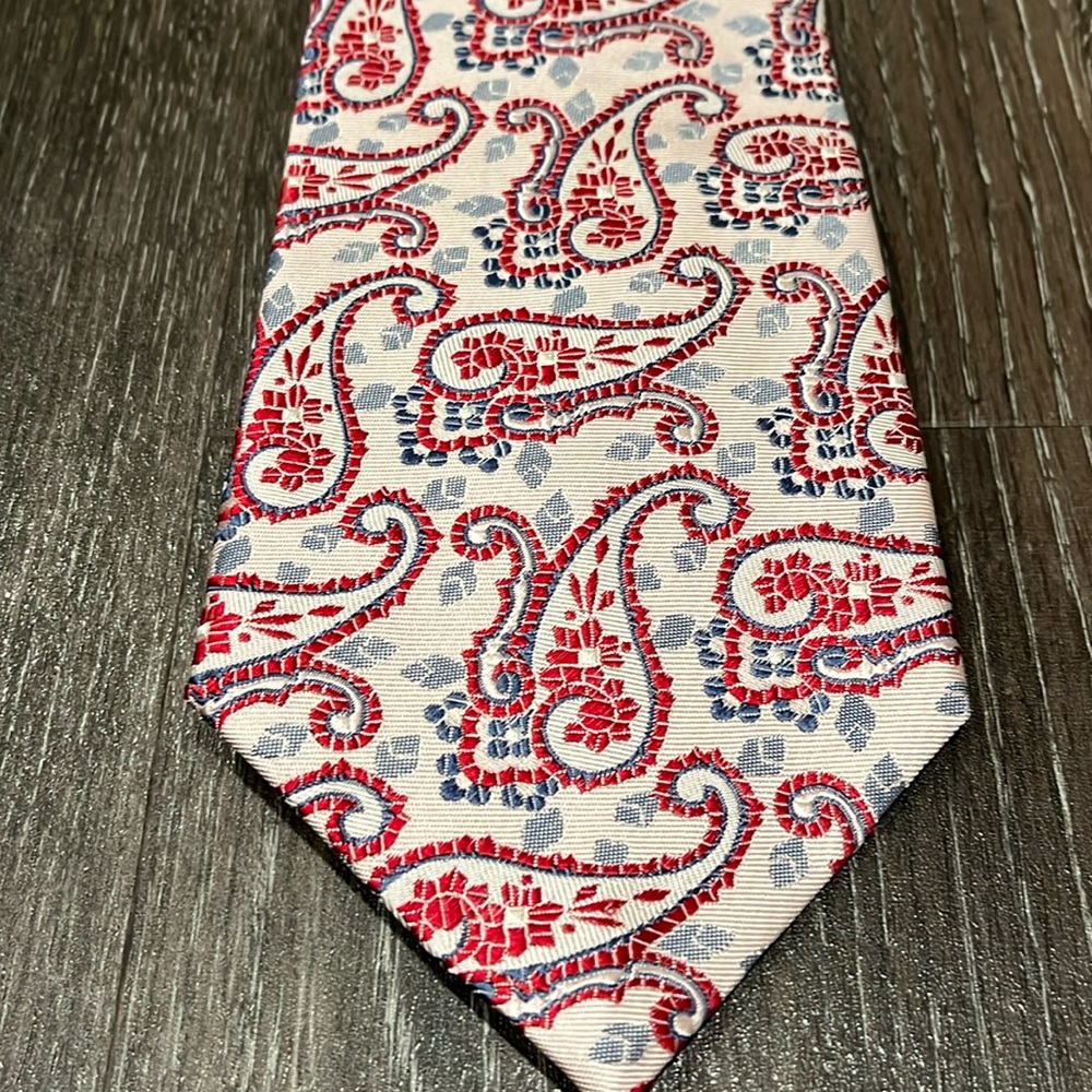 Kinloch Scottish Tie silk paisley
